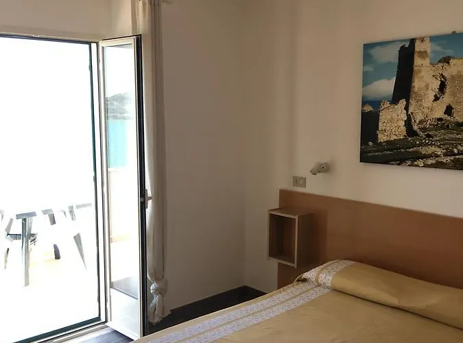 מלון דירות M3 3*