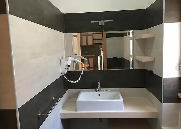 מלון דירות M3 3*